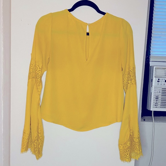Forever 21 Mustard Yellow Long Sleeve - Picture 2 of 4